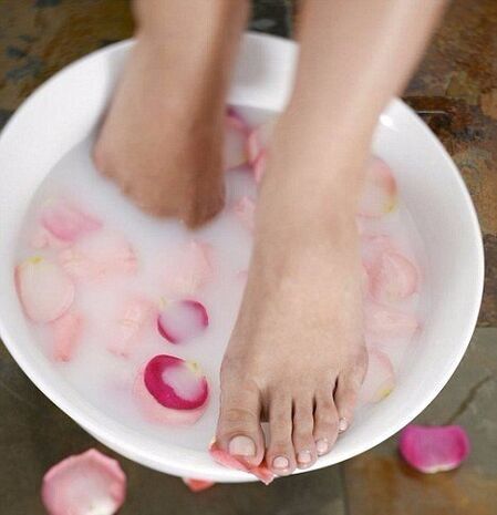 вана за крака при гъбички по ноктите